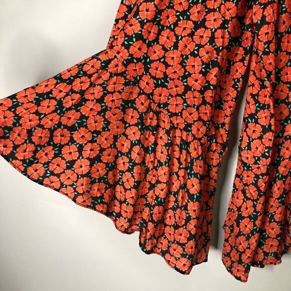 Anthropologie ett:twa Poppy Print Flared Ruffle Hem Floral Pants Capris - Picture 3 of 10